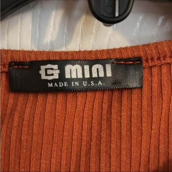 Orange Ribbed Crop Top - Picture 4 of 4